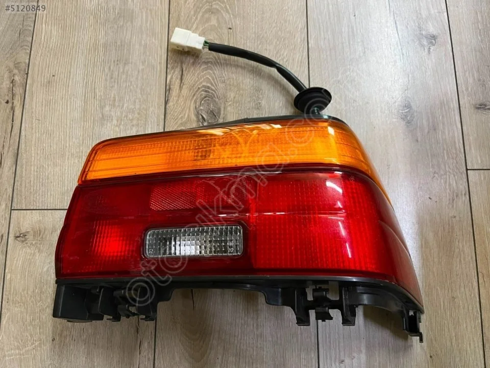 1993-1998 Toyota Corolla AE101 Sağ Stop