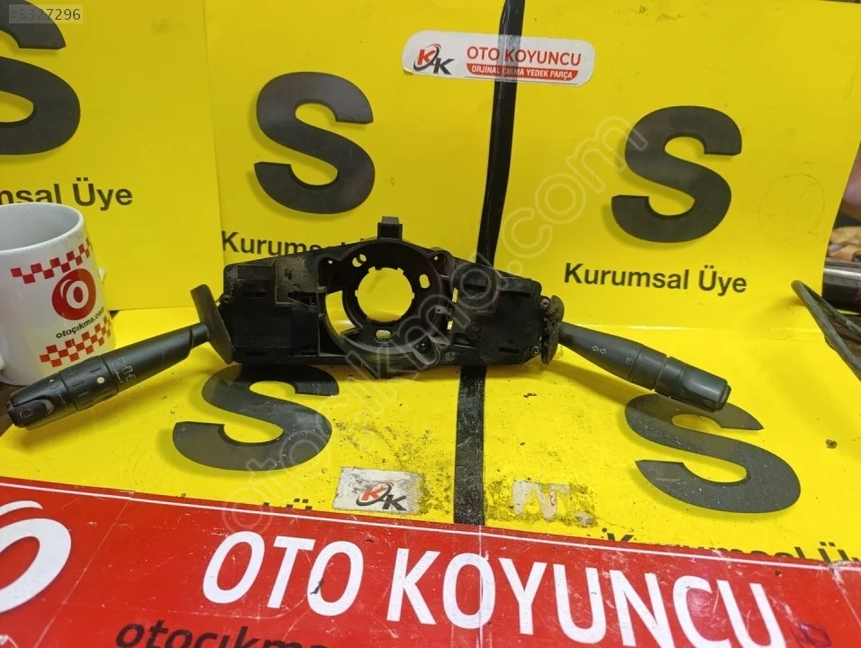 1997-2001 Citroen Xsara Sinyal ve Silecek Kolu Kütüğü 343 943 01