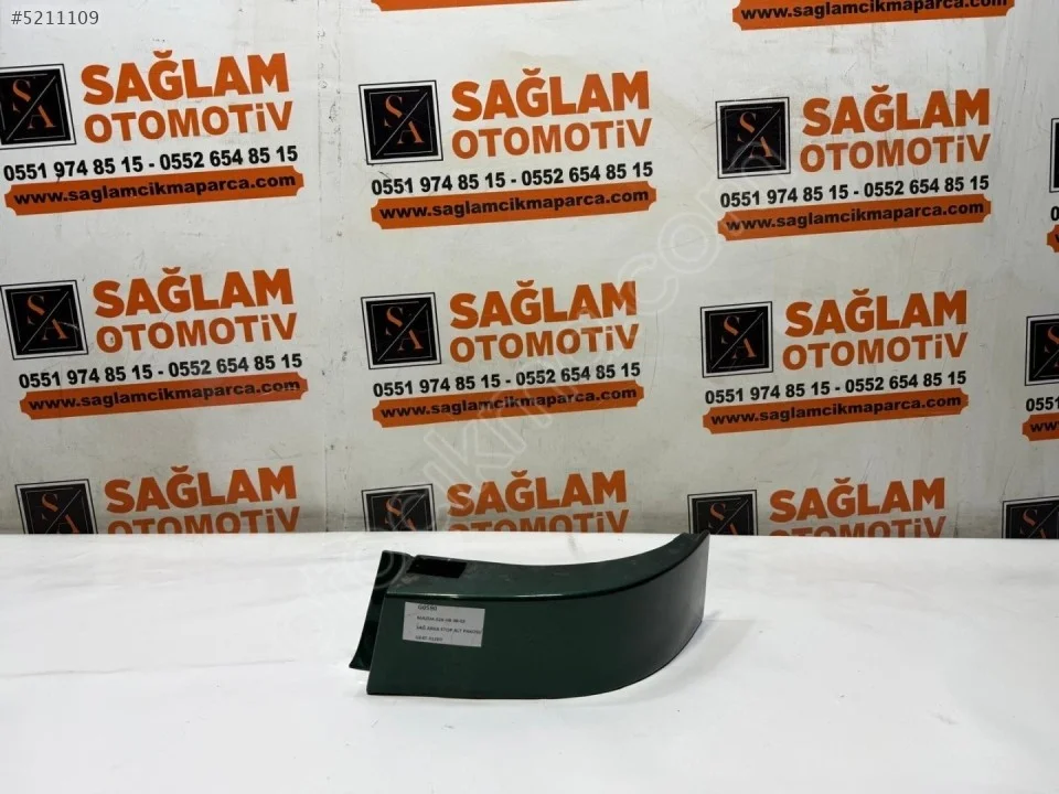 1998-2002 Mazda 626 HB Sağ Arka Stop Alt Pakosu GE4T-512E0