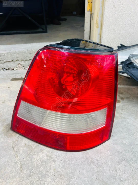 2002-2006 Kia Sorento Arka Sağ Stop