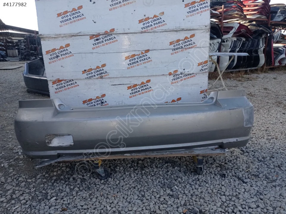 2003-2006 Hyundai Accent Arka Tampon Reflektör Delikli