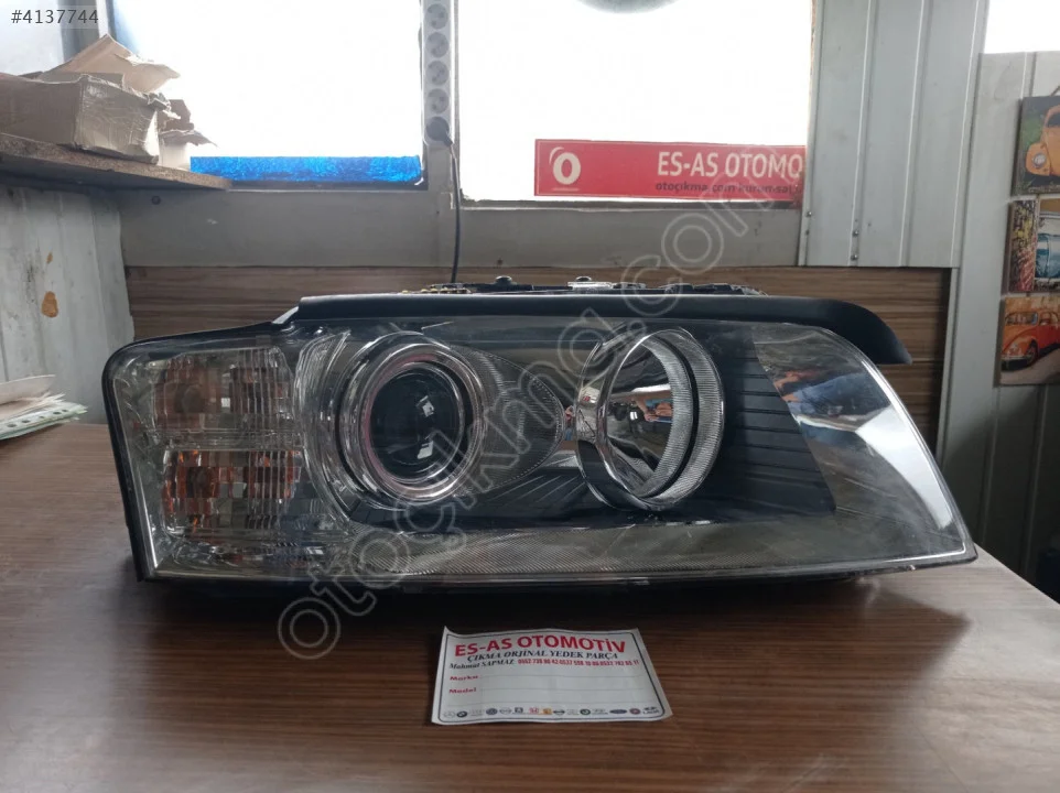 2005-2010 Audi A8 Sağ Ön Far 4E0941004H