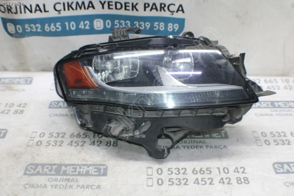 2007-2011 Audi A4 B8 Sağ Ön Far