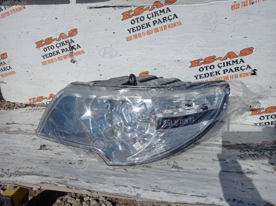 2008-2012 Skoda Superb Mercekli Düz Sol Ön Far