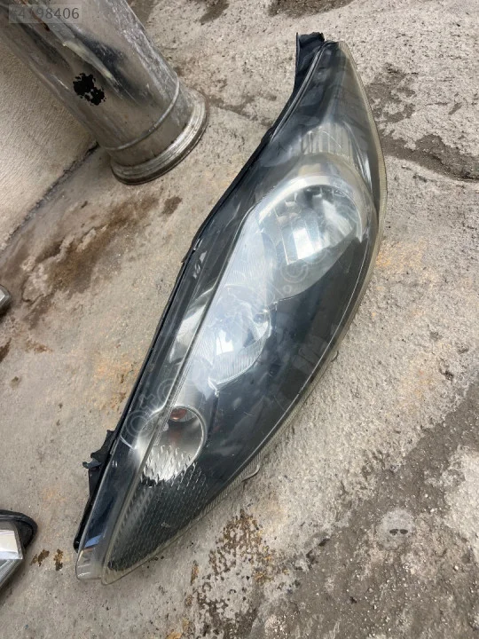 2011-2012 Ford Fiesta Ön Sol Far