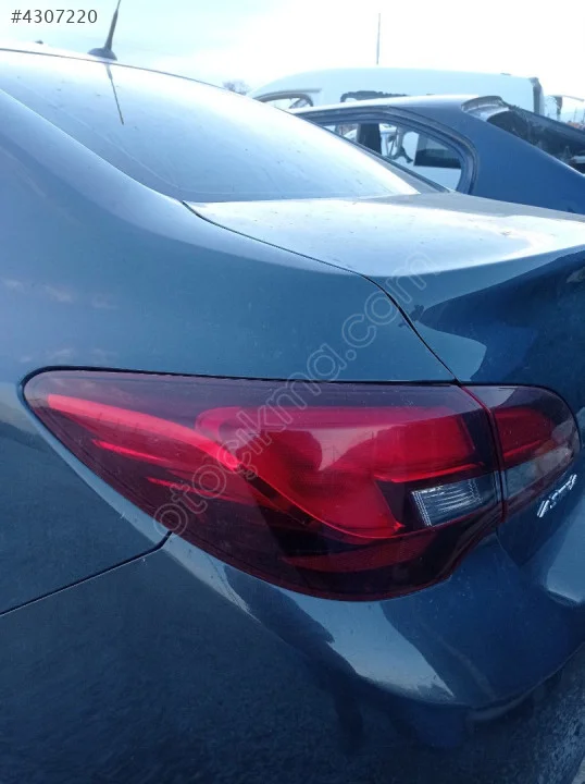2011-2017 Opel Astra J İç Dış Stop Sağ Hasarlı
