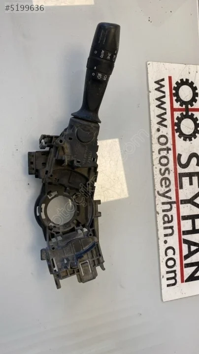2013-2019 Toyota Corolla E180 Far Sinyal Kolu 17F852