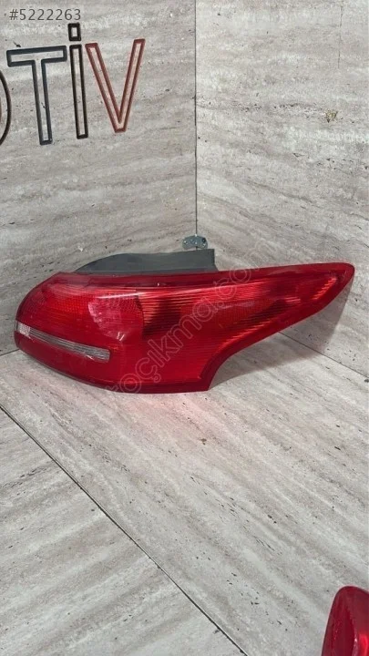 2015-2019 Ford Focus Sedan Sağ Arka Stop HMP F1EB 13404 AD