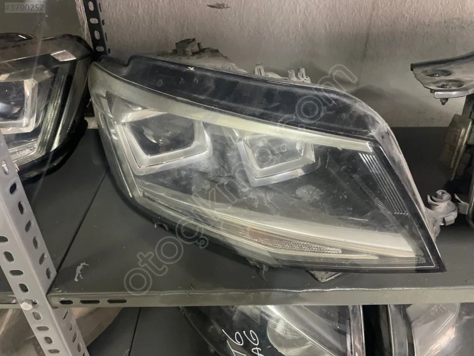 2015-2020 CADDY ÇIKMA ORJİNAL SAĞ FAR