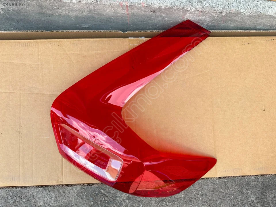 2019-2025 Volvo XC40 Sağ Stop Camı