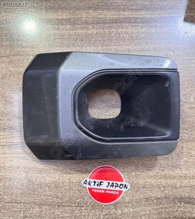 2020-2026 Toyota Hilux Sis Far Çerçeve Kapağı Sağ 52127-YP180 52127-YP120