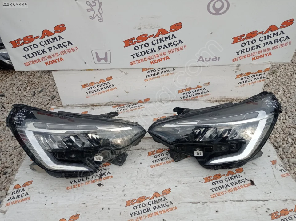 2021-2024 Renault Clio 5 LED'li Touch Siyah ÇT Takım Far 260609987R