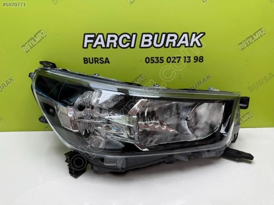 2021-2024 Toyota Hilux Revo Sağ Far 81110-0KJ70