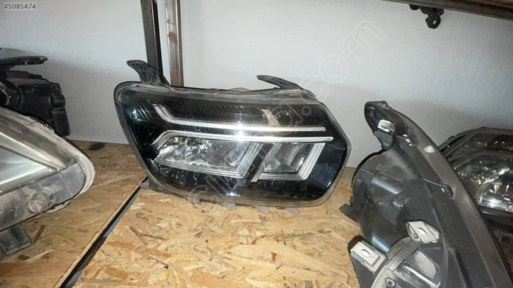 2021-2026 Dacia Duster Sağ Far