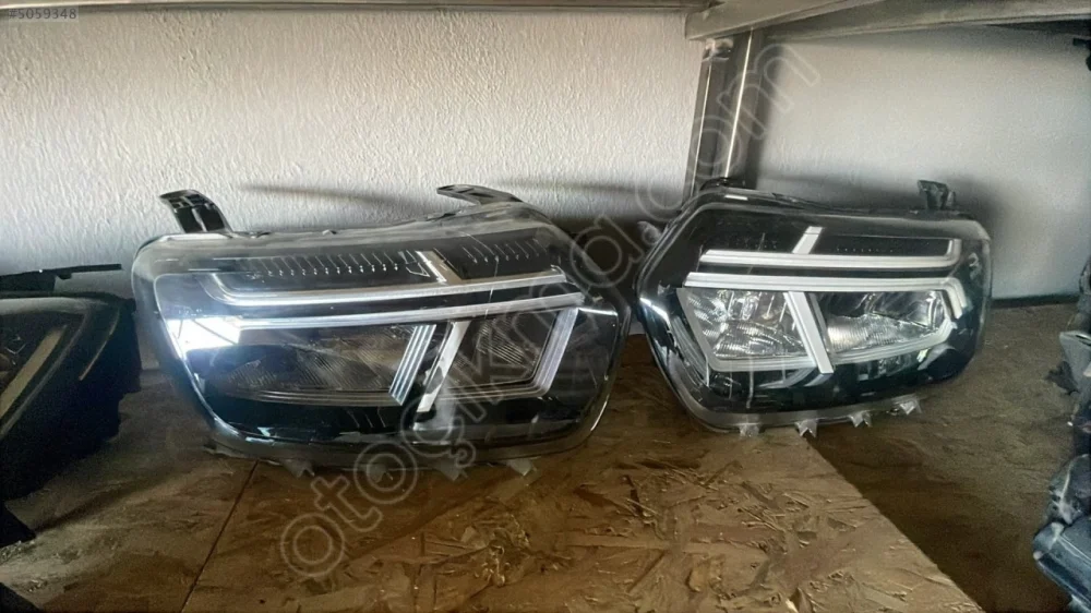2021-2026 Dacia Duster Sağ Sol Far