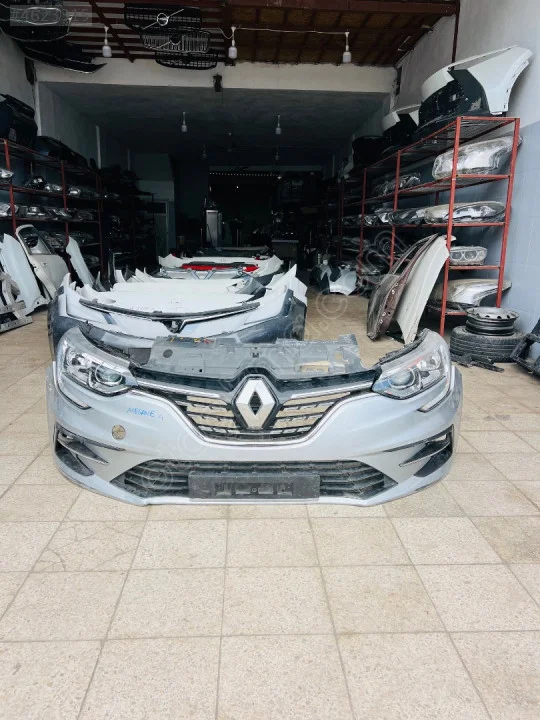 2022 2024 Renault Megane 4 Ön Tampon Panjur Sis Kapakları