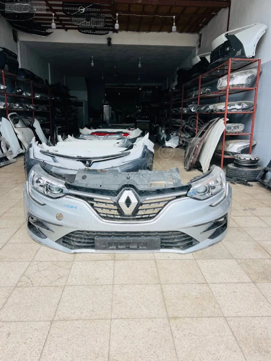 2022-2024 Renault Megane 4 Ön Tampon Panjur Sis Kapakları