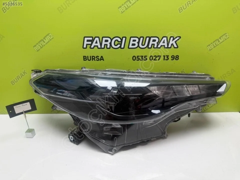 2022-2024 Toyota Corolla Cross  Parça Sağ Far 81130-16830
