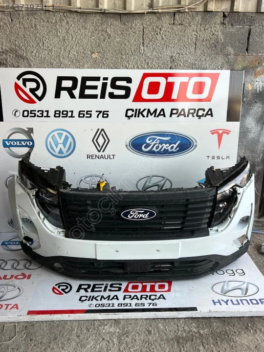 2025 Ford Tourneo Courier Sol Ön Far