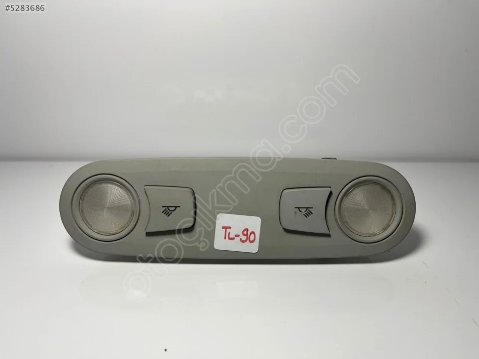 2026 Audi A4 Arka Tavan Lambası 8T0947111A