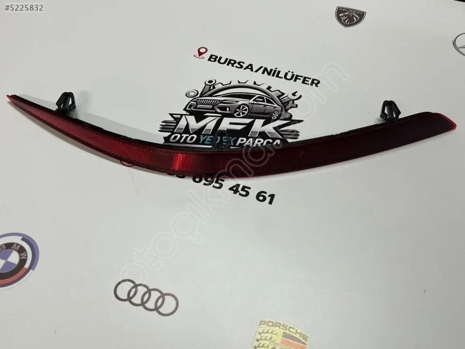 2026 Audi Q3 Arka Sol Reflektör 83A945105A