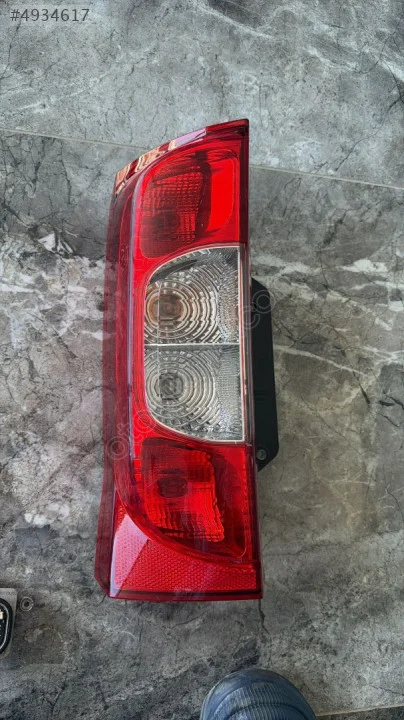 2026 Fiat Fiorino Sol Arka Stop Lambası