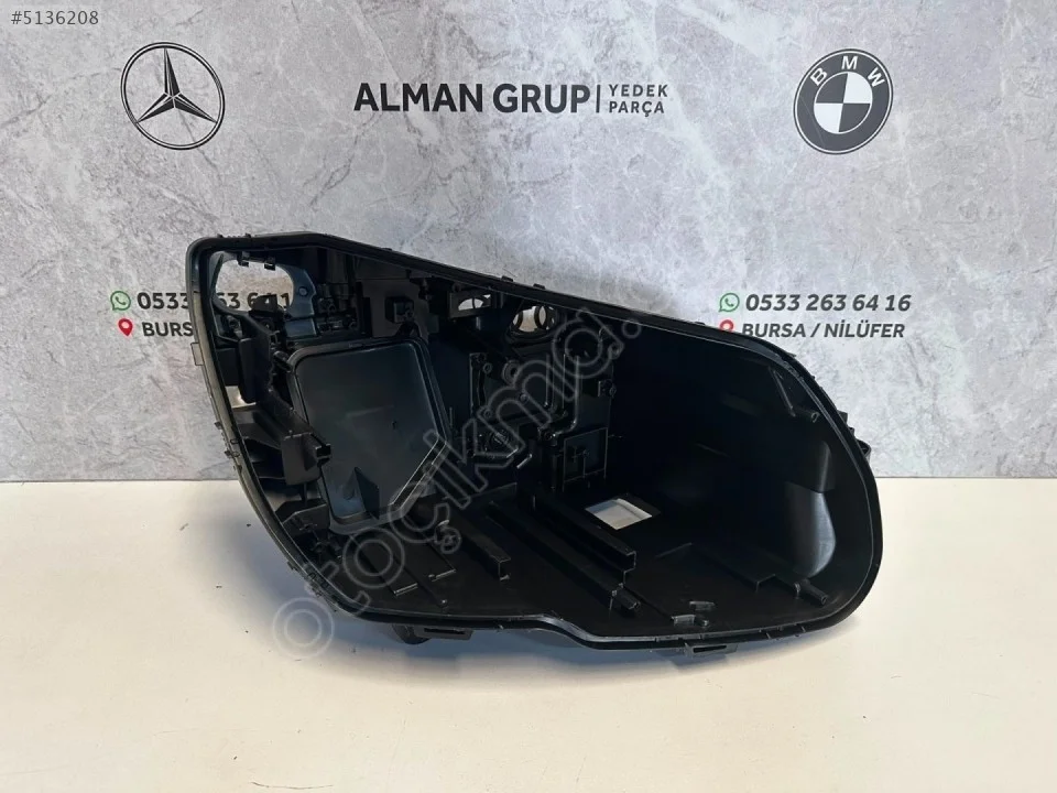 2026 Mercedes C Serisi W205 Sağ Far Kası