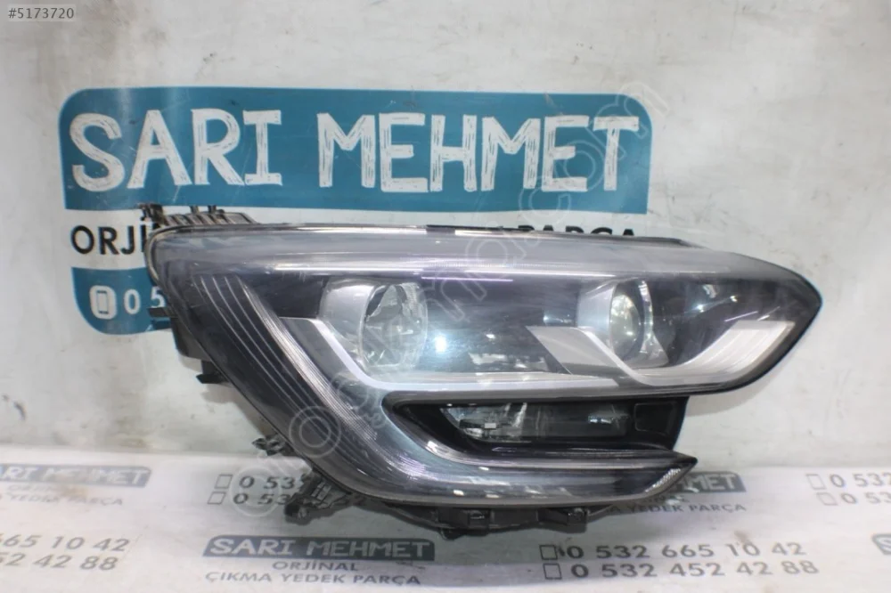 2026 Renault Megane 4 Touch Sağ Ön Far 260100767R