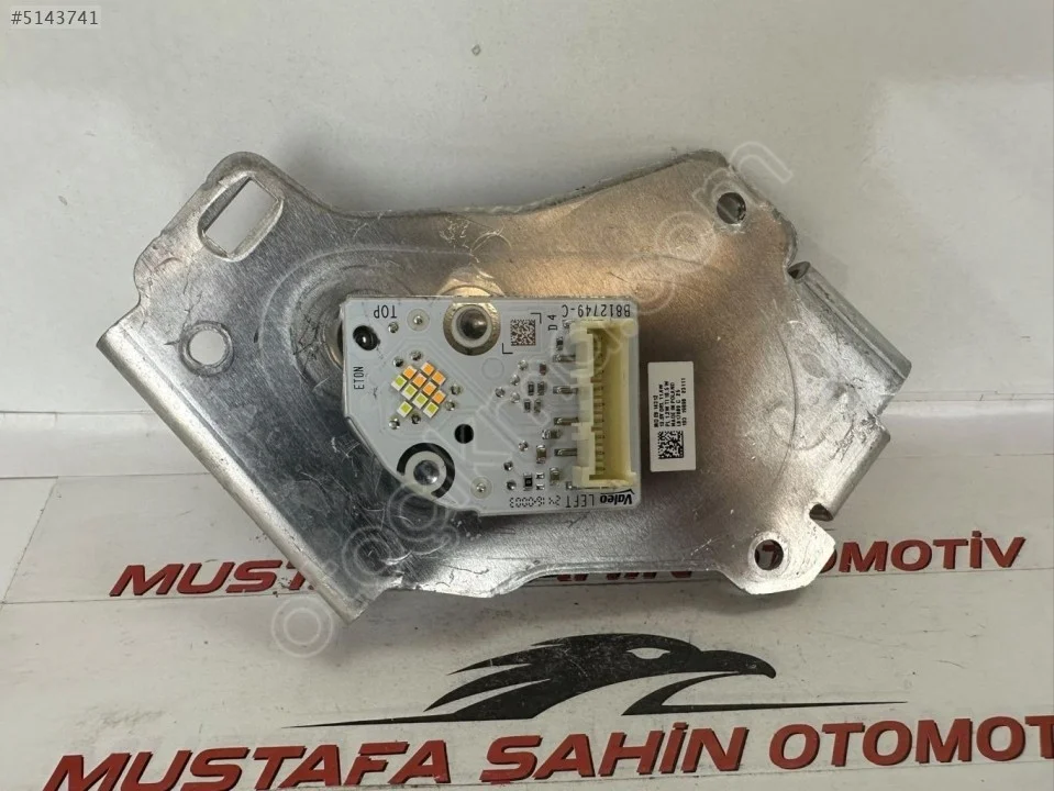 2026 Skoda Superb Sol Ön Led Beyni b812749-c