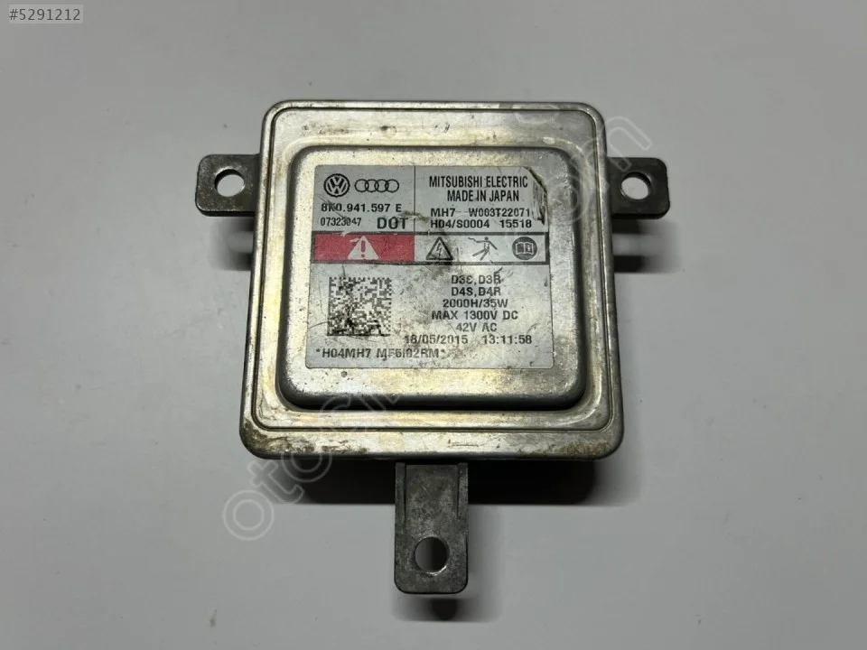2026 Volkswagen Golf Xenon Far Beyni 8K0941597E