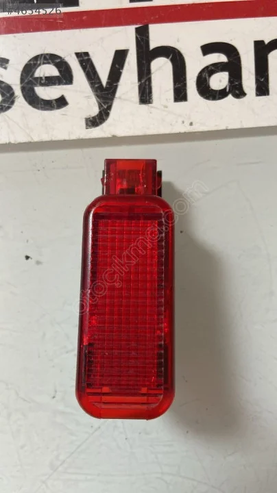 3B0947415B audi a3 2010 sağ ön kapı kartonu reflektörü