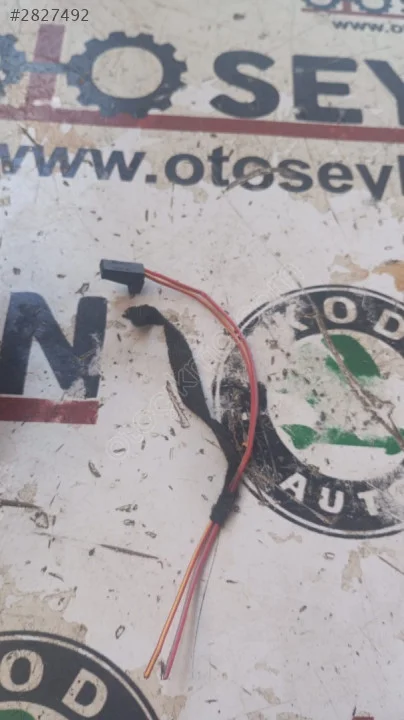 4B0971832 Audi A4 2014 tavan okuma lambası tesisatı soketi