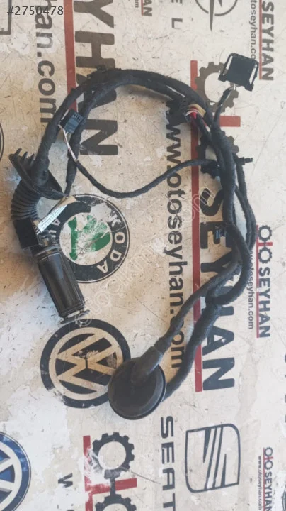 5H9971694B VW Golf 8 sağ arka kapı tesisati