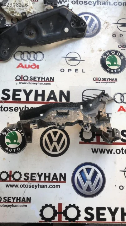 5Q0971615 Seat Leon 2015 ön sol tesisat tutucu