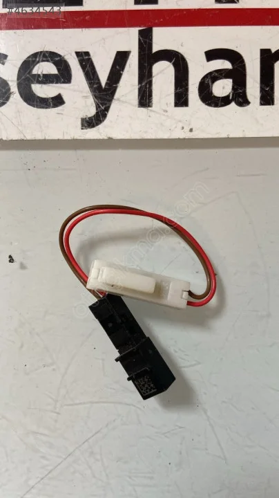 8D0972643 skoda scala 2020 kapı iç açma lambası