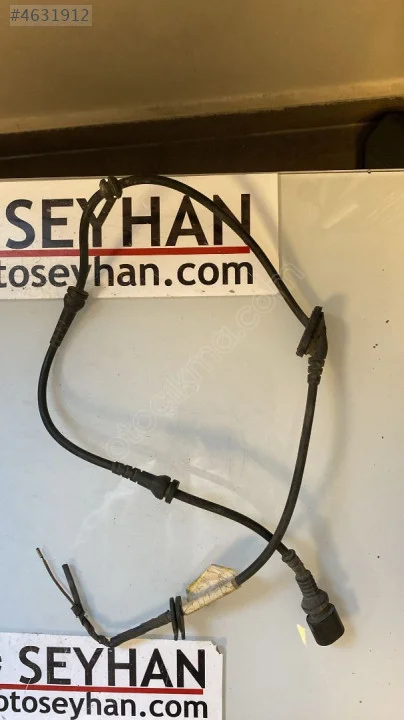 8L0927904D 8L04D Volkswagen Bora sağ ön ABS sensörü tesisatı