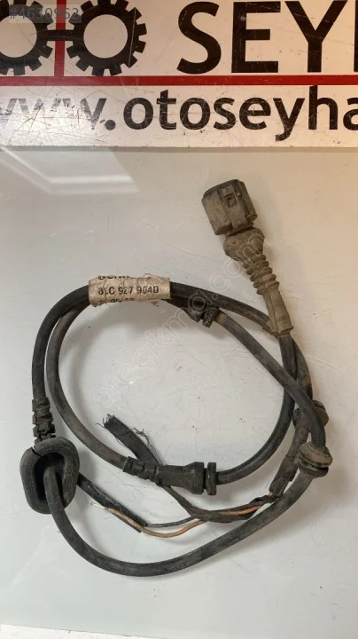 8L0927904D Volkswagen Golf 5 arka abs sensörü tesisatı
