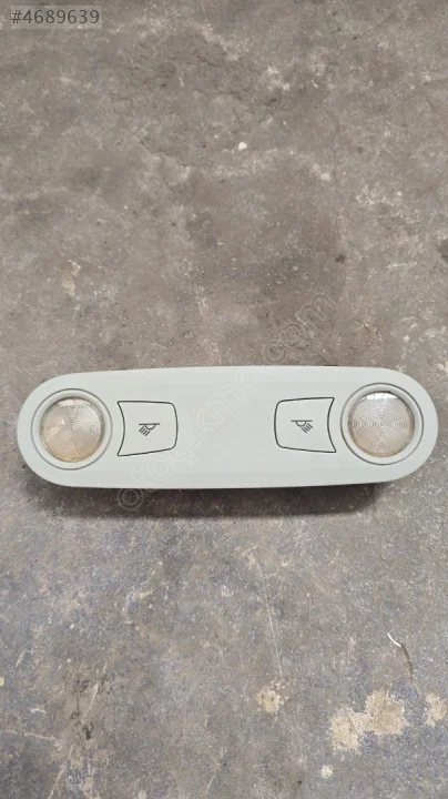 Audi A4 A5 Q5 Arka Tavan Lambası Okuma Işığı - 8T0947111B