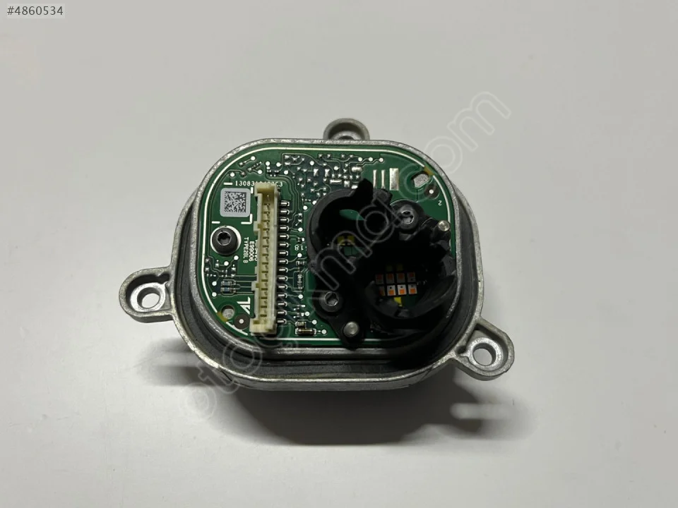 AUDİ A4 SAĞ KÖŞE LED BEYNİ ORJİNAL 1305715396