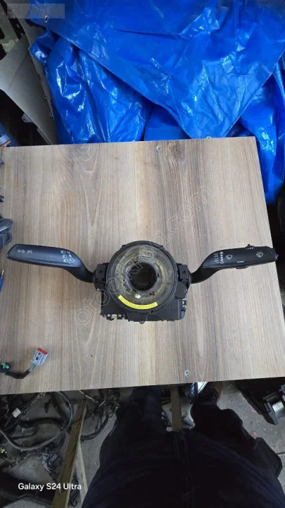 Audi Q5 A4 A5 Airbag Sargısı Zemberek ve Sinyal Kolu - 8K0953568Q