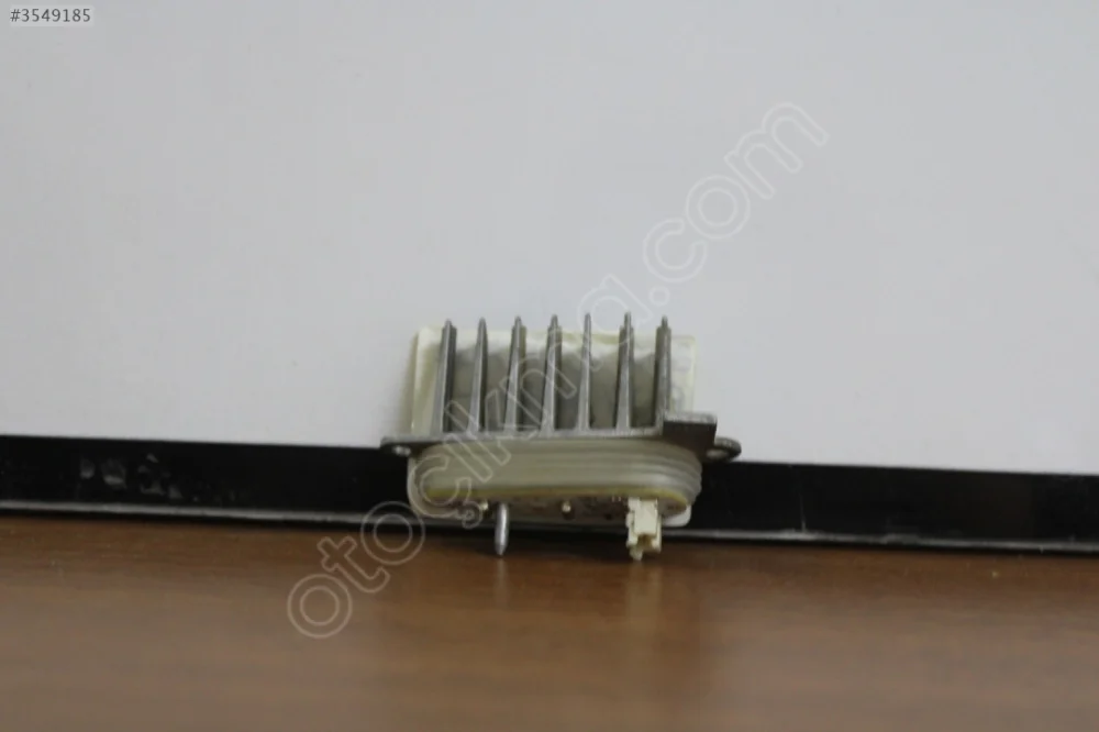 BMW 4 SERİ F32/33/36 SAG SİNYAL LED BEYNİ 2013 1305715258