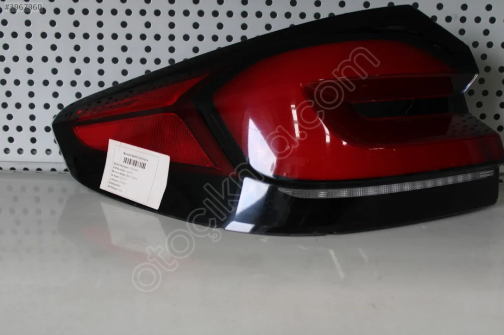 BMW 5 SERİ G30 SOL ARKA STOP 8493811