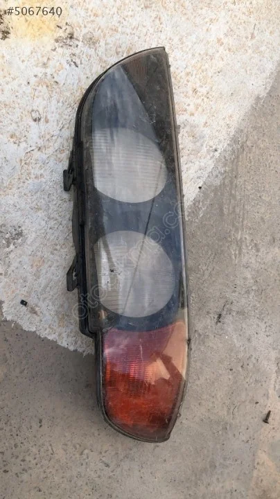 BMW 5 Serisi E39 Far Camı