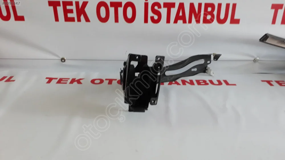 BMW F30 F34 BRAKET SAĞ FAR BRAKETİ 98854060309