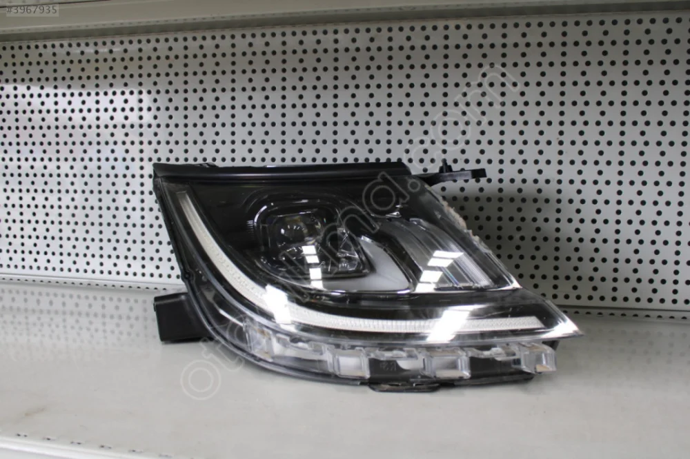 BYD DOLPHİN SAĞ ÖN FAR ÇIKMA ORJİNAL