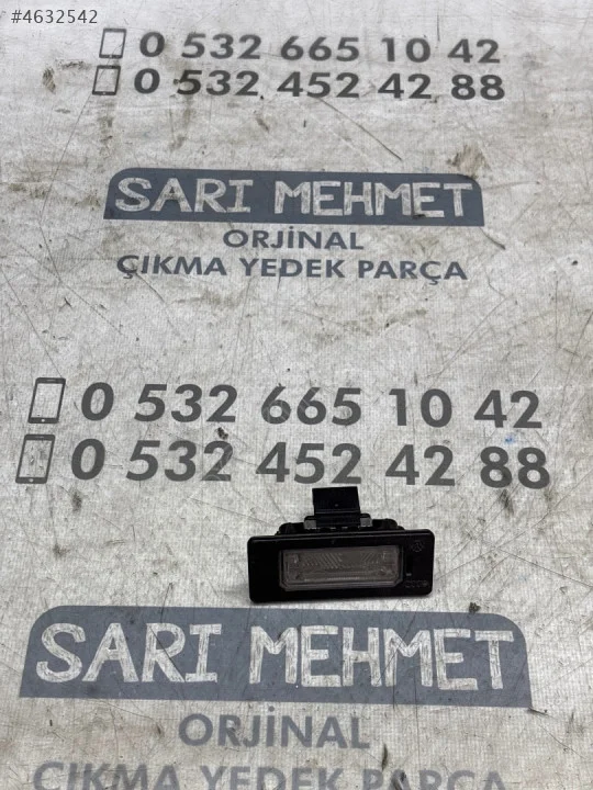 ÇIKMA AUDİ A4 A5 A6 PLAKA LAMBASI 8T0943021