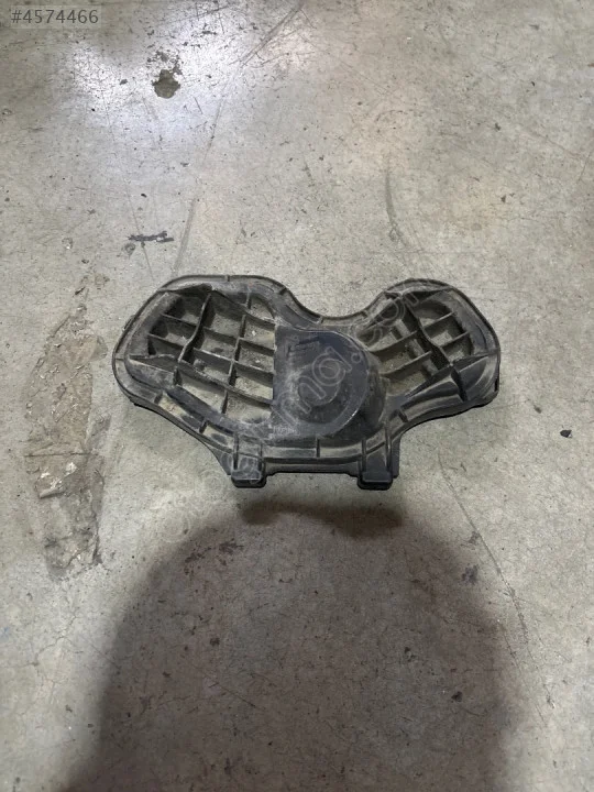 ÇIKMA BMW 1 SERİSİ E87 SOL FAR KAPAĞI