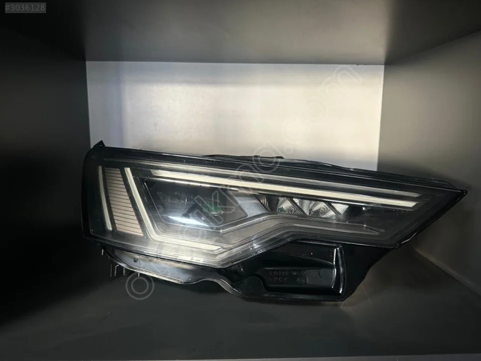 Çıkma Far Sağ Audi A6 2019-2023 4K0941040