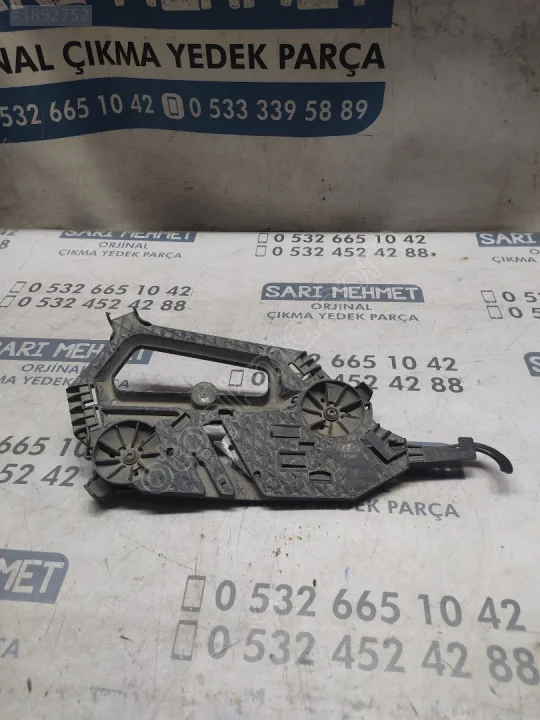 ÇIKMA SKODA OCTAVİA SAĞ FAR ALT BRAKETİ