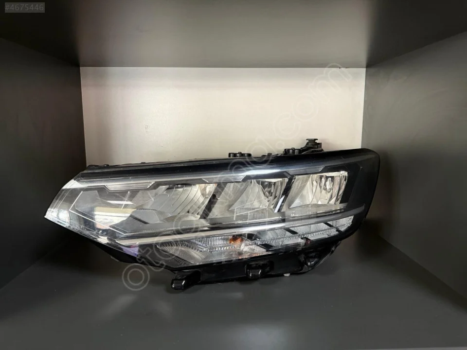 Çıkma Sol Far VVW Passat B8.5 2019-2024 3G1941035P